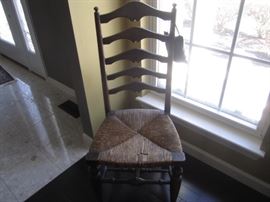 ANTIQUE CHAIR