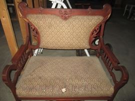 ANTIQUE PARLOR BENCH
