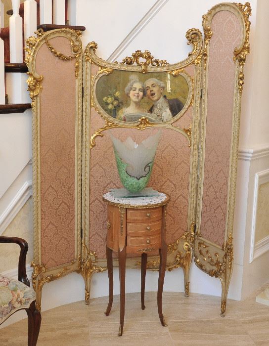 Folding screen, inlaid round side table, Guenther Luna art glass vase.