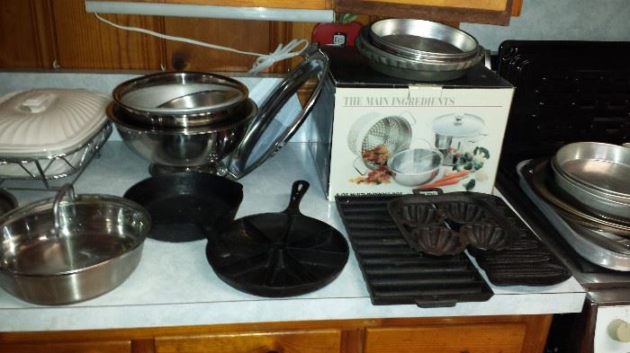 Cast Iron Kitchenware 