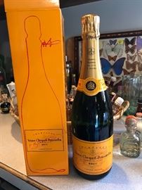 Veuve Clicquot Ponsardin Brut Reims -France  Champagne w/box