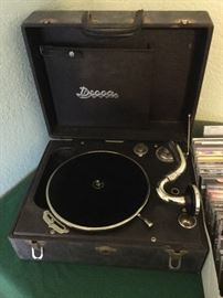 Old record player 