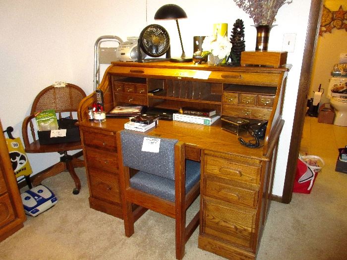 Oak replica desk and chair