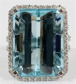 LADY'S 14KT GOLD, AQUAMARINE AND DIAMOND RING