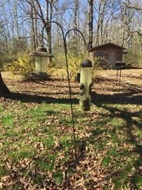 Metal bird feeders