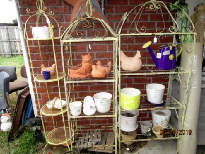planters and garden items