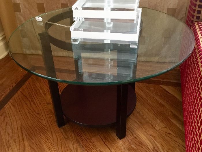 30. Pair of Glasstop Side Table on Metalbase (30" x 22")