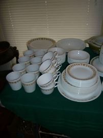 VINTAGE CORELLE