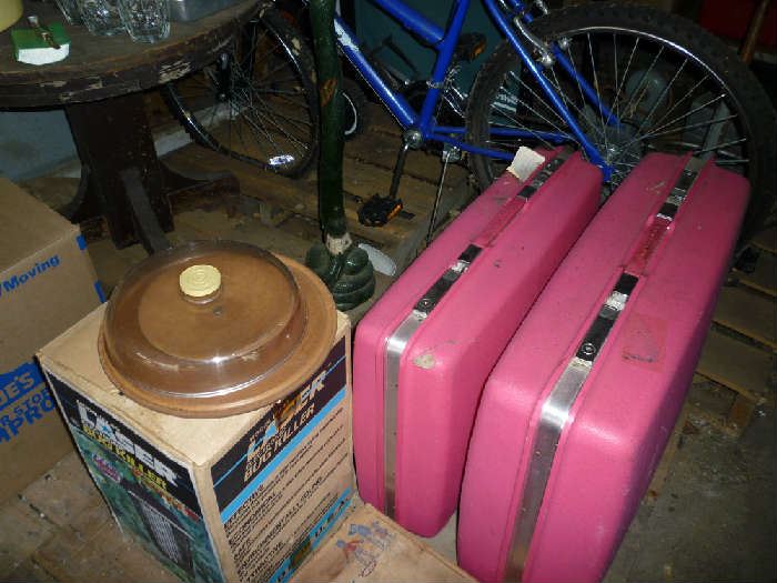 VINTAGE PINK SUITCASES