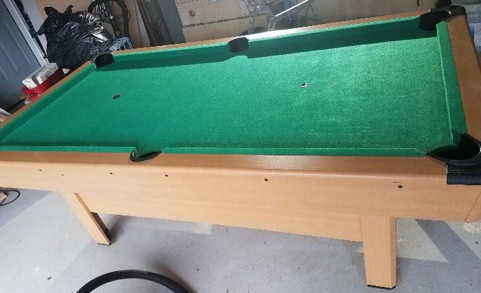 Very good condition, 7 ft. pool table, has balls and triangle, I'll throw in a graphite pool cue