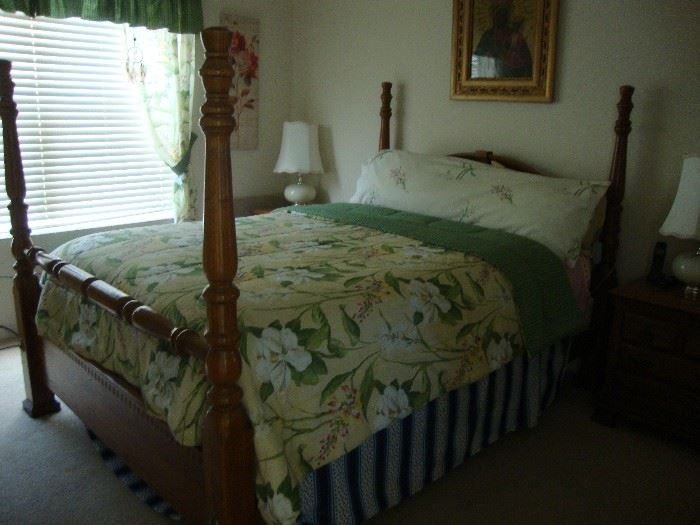 Queen size Bedroom set, four poster bed, mattress & box springs (electric/adjustable)