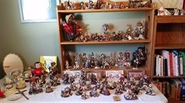 Boyd's Bears and Friends. some with boxes.