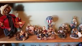 Boyd's Bears and Friends. some with boxes.