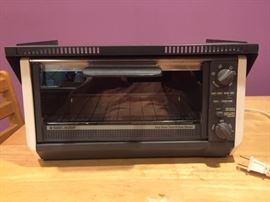 Vintage Black & Decker toaster oven w / mounting hood