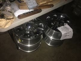 Ford F-150 chrome clad rim
Wheels - 100.00 set. Only 25.00 each tire!