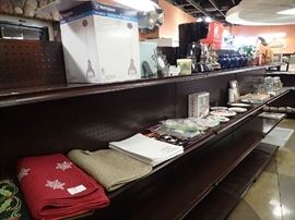 Table linens. Miscellaneous Items.