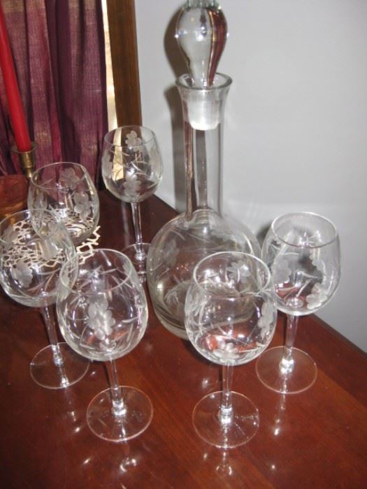 Crystal etched wine decanter and 6 wine stems; so pretty