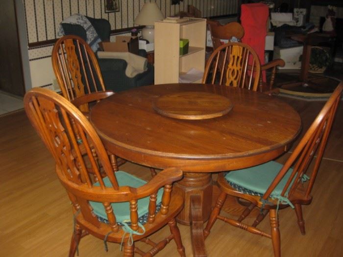 Oak table and four chairs, also an 18" leaf