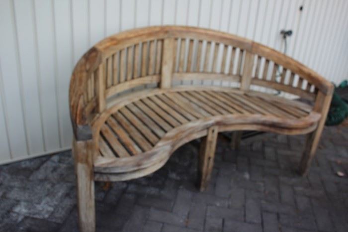 Kidney Shaped Wood Garden Bench