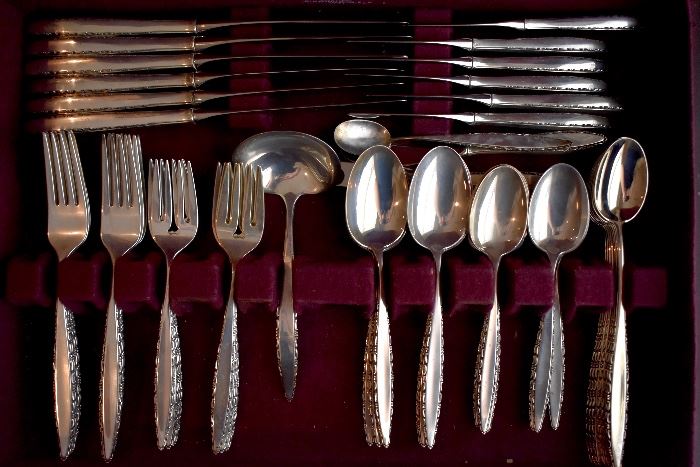 Lace Point by Lunt sterling flatware, 62 piece place set, service for eight with extras services pieces.