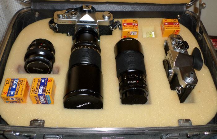 really nice Konica camera set in hard case