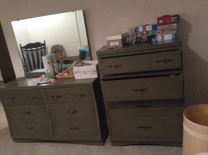Vintage dresser with mirror with matching chest of drawers