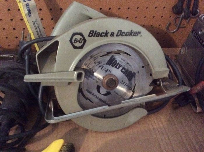 Black and Decker circular saw