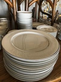 lovelace china set, beautiful condition- serves 12