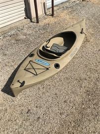 Westy 9.5ft kayak with paddle- great condition! 
