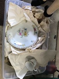 Lilling china set