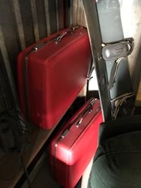 American Tourist hardsheel suitcases vintage! 