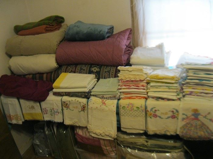 Bedding - a Large Selection of Vintage Pillowcases