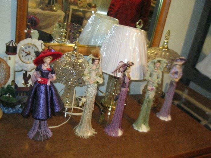 Figurines and Crystal Lamps