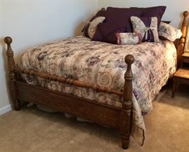 Oak Bed/Bedding