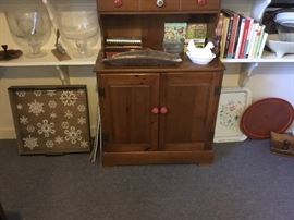 Kitchen & decorating items 