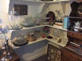 Kitchen & decorating items 