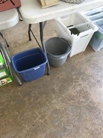 Waste basket, -lastic bucket, plastic containers