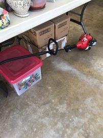 Weed eater - works - like new!