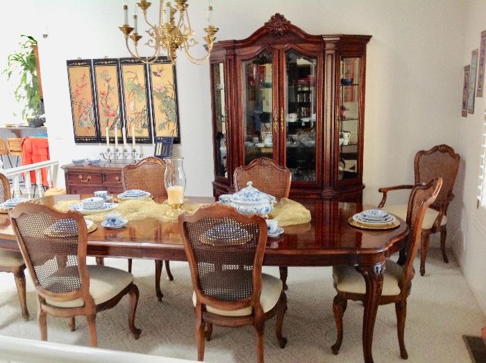 Dining Room Table and 8 Chairs