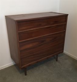 Mid Century Dresser / Chest Of Drawers 