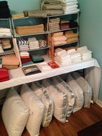  . . . and more linens and pillows