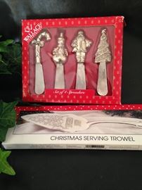 Christmas server and set of 4 spreaders