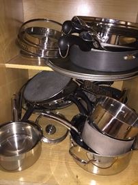 Assorted kitchen ware
