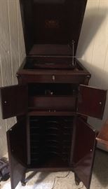 RCA Victrola  mahogany cabinet, no guts