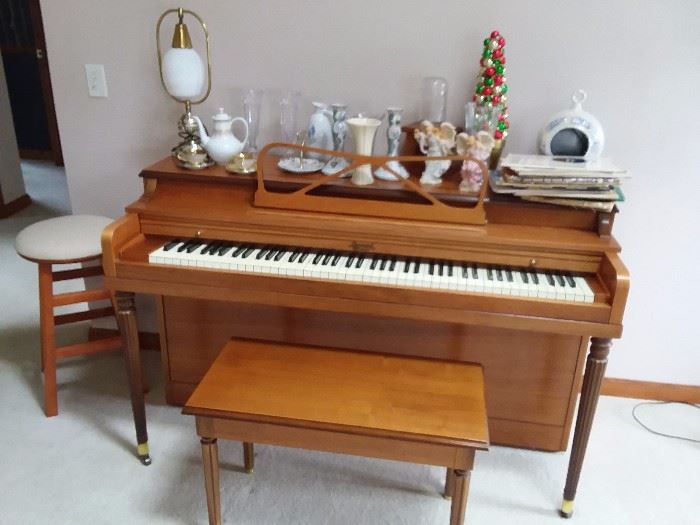 SPINET PIANO DETROIT