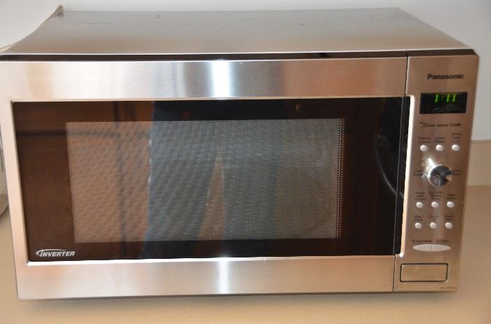 Panasonic Microwave - less than two months old