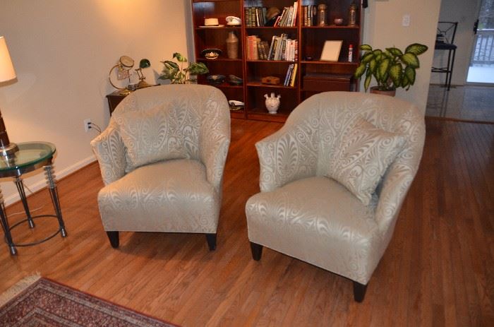 Pair of Ethan Allan custom fabric chairs, with pillows