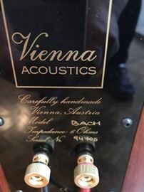 Vienna Acoustics pair of speakers Model Bach, 6 ohms. Rosewood veneer