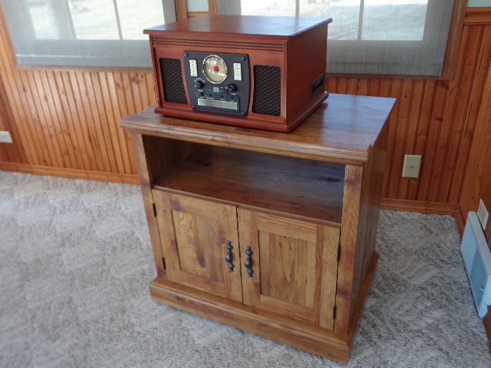 Victrola 7 in 1, TV stand 