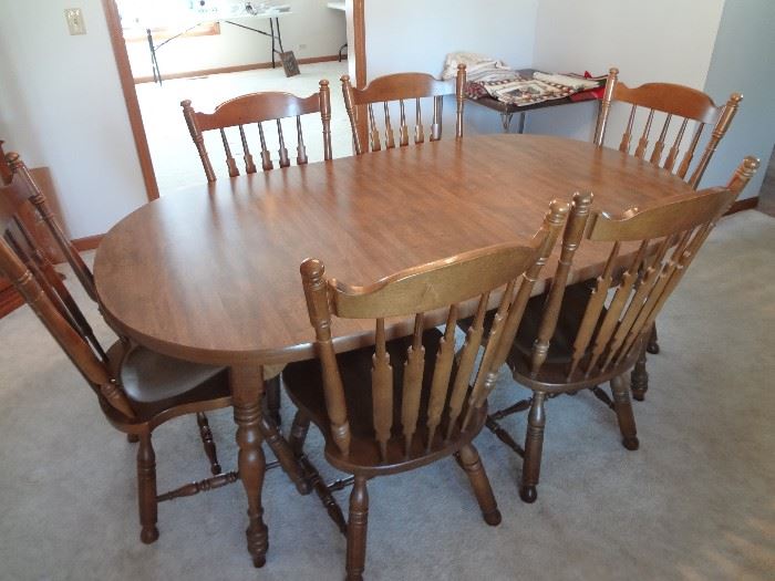 Maple Dining Table with 6 Chairs